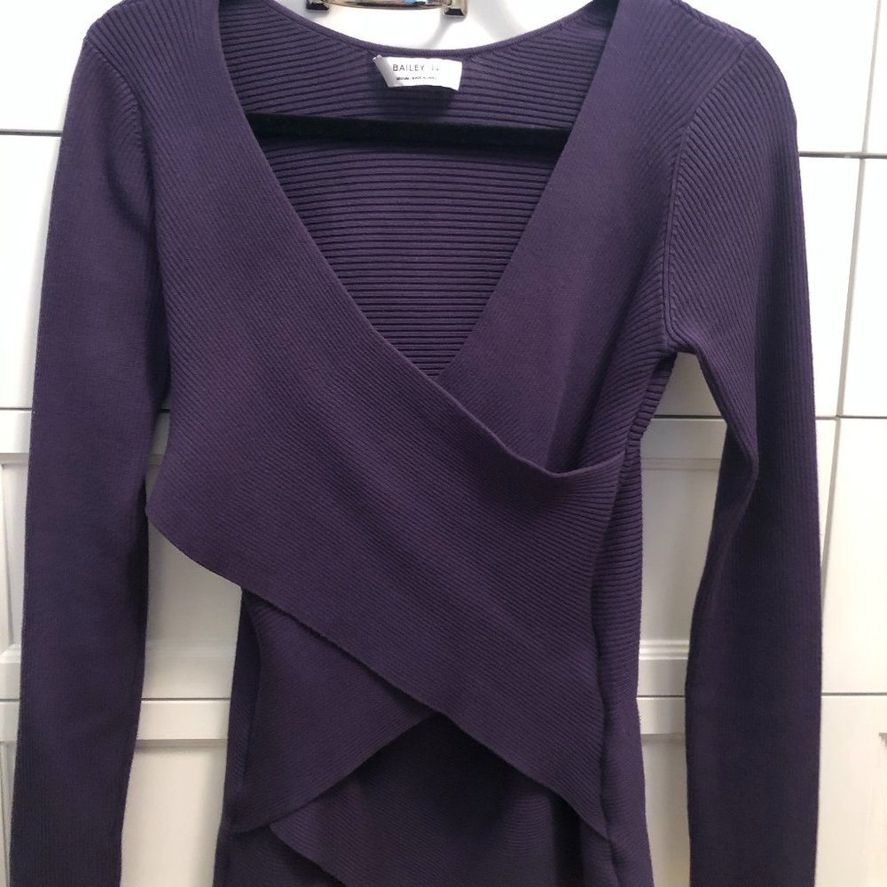 BAILEY 44 Crossover V-Neck Blouse Medium Amethyst